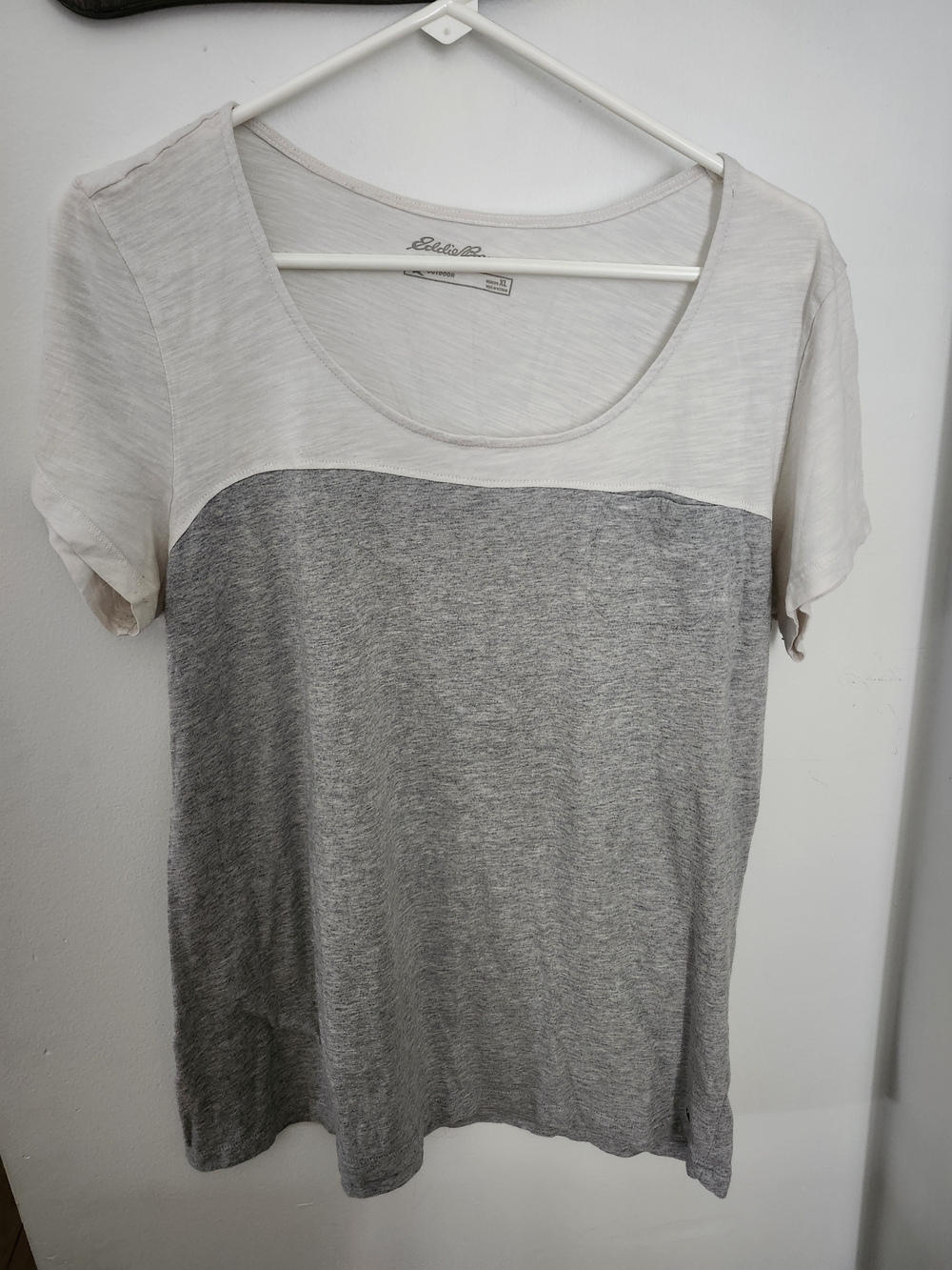 Eddie Bauer Two-Tone Scoop Neck Tee in Cream and Heather Gray